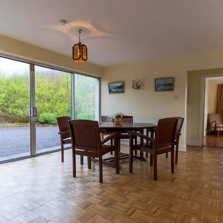 Holiday home Cappamore House, Located Right On The Greenway. *