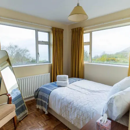Cappamore House, Located Right On The Greenway. Holiday home