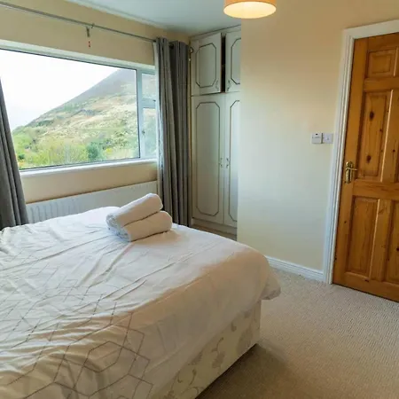 Cappamore House, Located Right On The Greenway. Cahersiveen