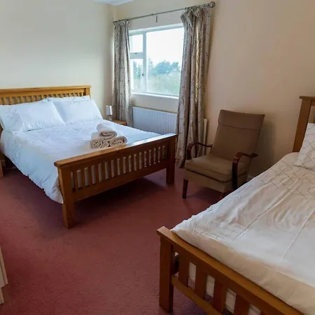 Holiday home Cappamore House, Located Right On The Greenway. *